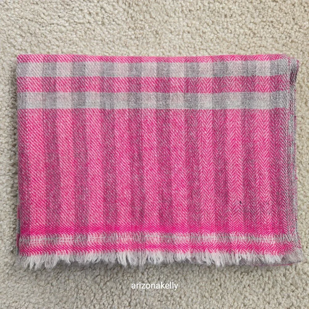 NWOT Cashmere Scarf Herringbone Pink & Grey Nepal Woven Oblong Open Weave Detail